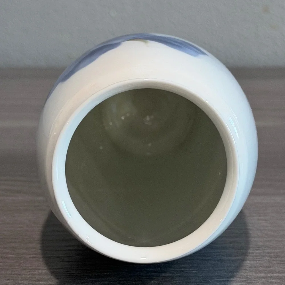 Bing & Grondahl B&G Denmark Blue Pansy Porcelain Vase 385-5254 5.25 Inch‎